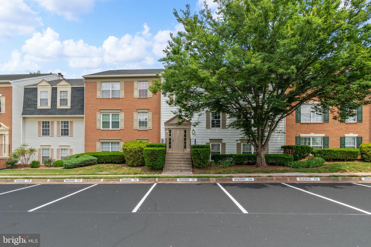 9220 NIKI PL #202, MANASSAS, Virginia 20110, 2 Bedrooms Bedrooms, ,2 BathroomsBathrooms,Residential,For sale,9220 NIKI PL #202,VAMN2008412 MLS # VAMN2008412