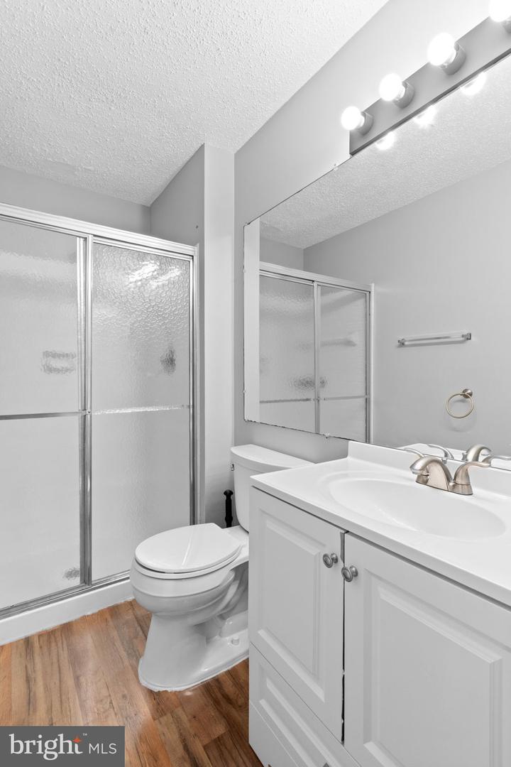 9220 NIKI PL #202, MANASSAS, Virginia 20110, 2 Bedrooms Bedrooms, ,2 BathroomsBathrooms,Residential,For sale,9220 NIKI PL #202,VAMN2008412 MLS # VAMN2008412