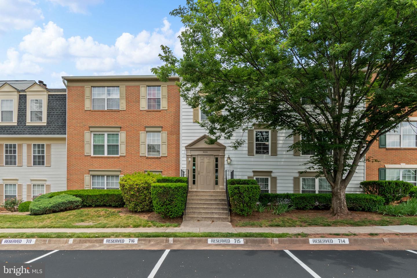 9220 NIKI PL #202, MANASSAS, Virginia 20110, 2 Bedrooms Bedrooms, ,2 BathroomsBathrooms,Residential,For sale,9220 NIKI PL #202,VAMN2008412 MLS # VAMN2008412