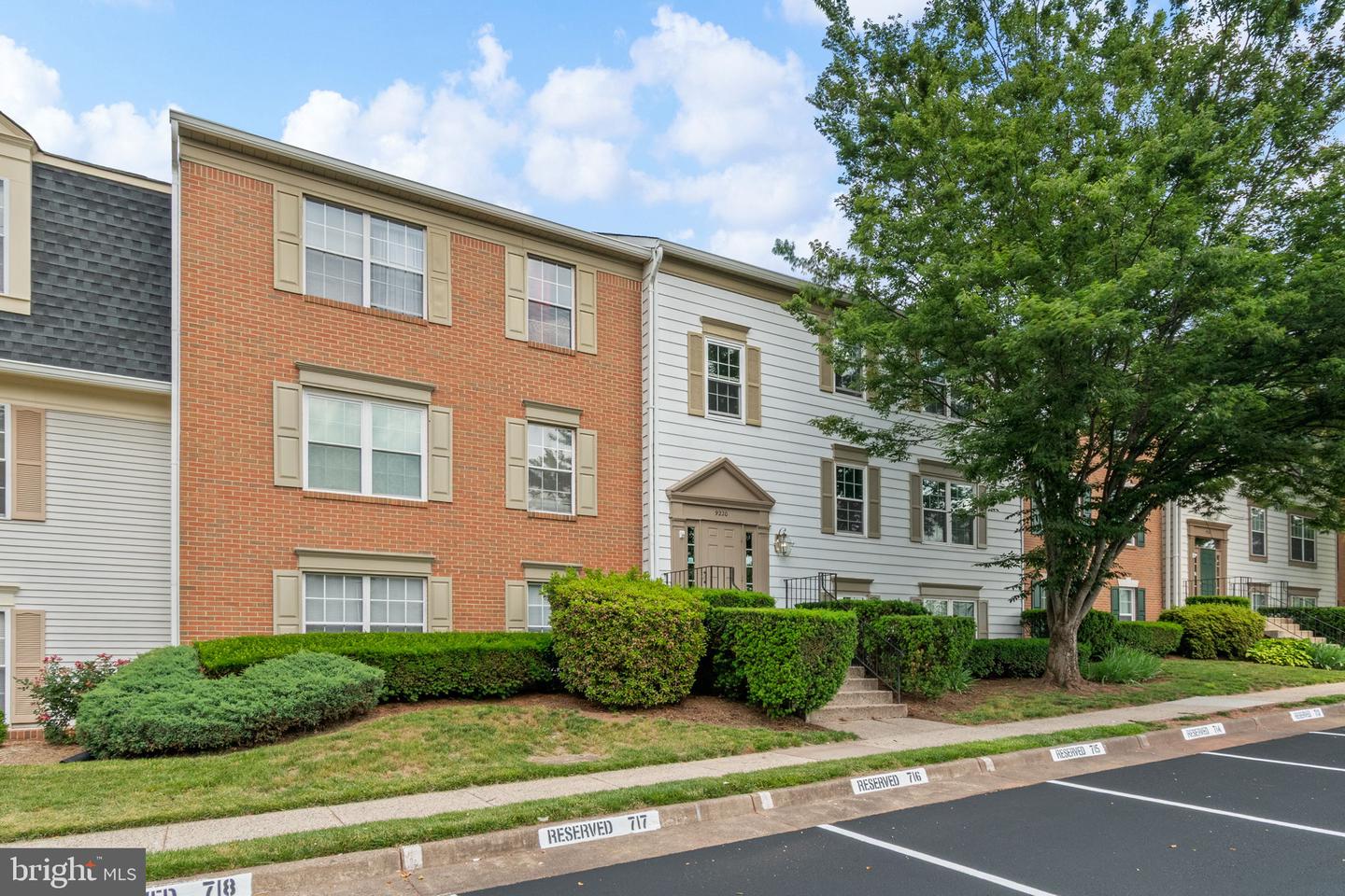 9220 NIKI PL #202, MANASSAS, Virginia 20110, 2 Bedrooms Bedrooms, ,2 BathroomsBathrooms,Residential,For sale,9220 NIKI PL #202,VAMN2008412 MLS # VAMN2008412