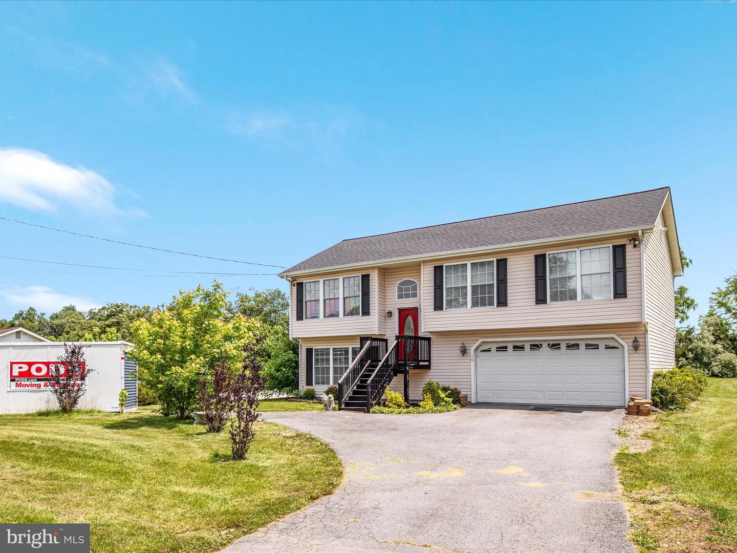 18 BARNETT DR, FRONT ROYAL, Virginia 22630, 3 Bedrooms Bedrooms, ,2 BathroomsBathrooms,Residential,For sale,18 BARNETT DR,VAWR2011306 MLS # VAWR2011306