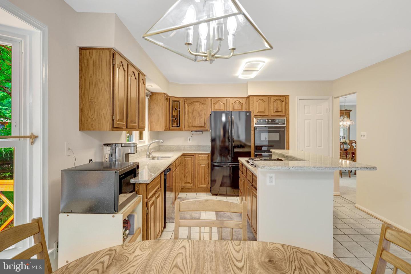 2982 FRANKLIN OAKS DR, HERNDON, Virginia 20171, 4 Bedrooms Bedrooms, ,2 BathroomsBathrooms,Residential,For sale,2982 FRANKLIN OAKS DR,VAFX2244914 MLS # VAFX2244914