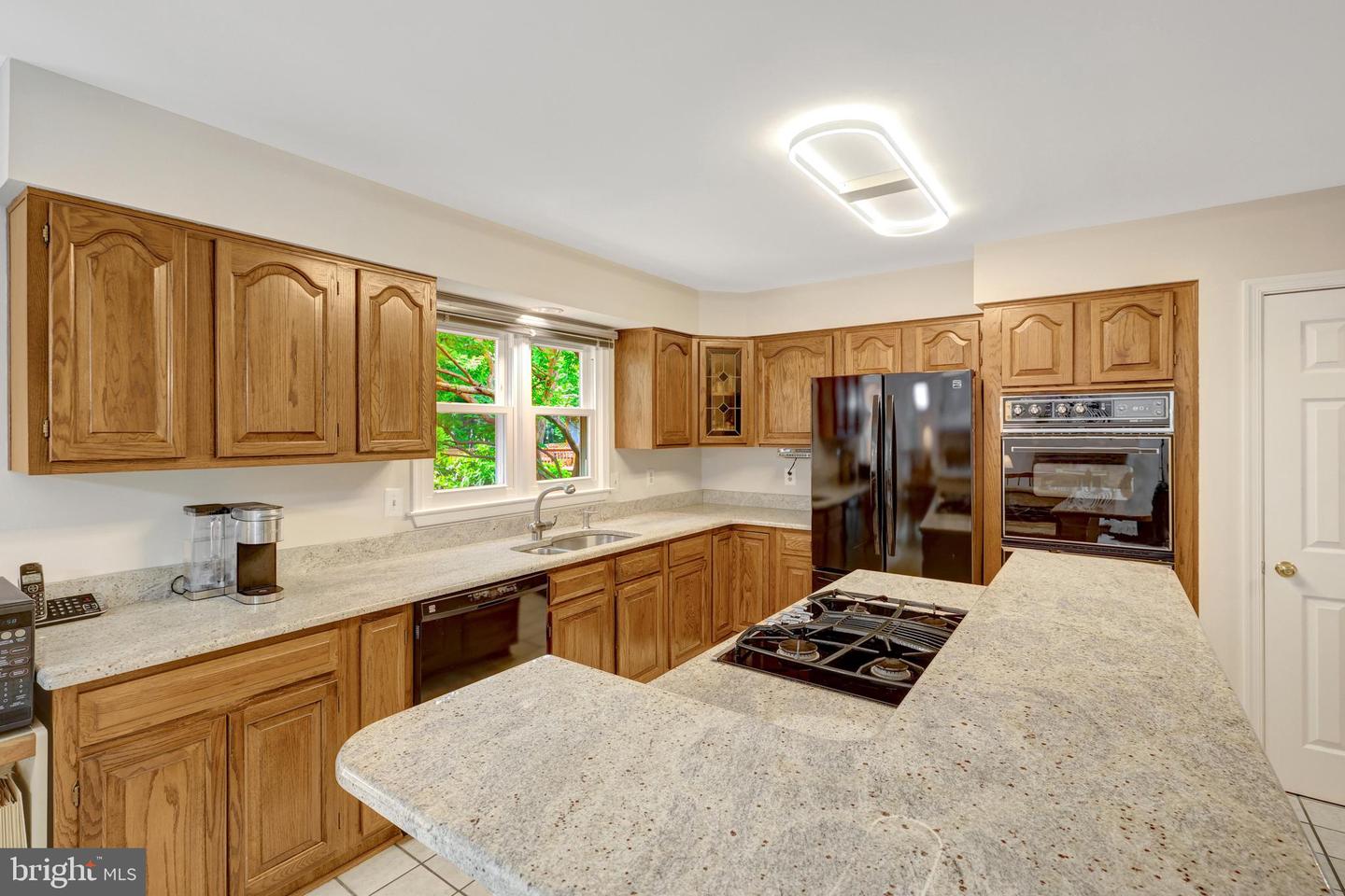 2982 FRANKLIN OAKS DR, HERNDON, Virginia 20171, 4 Bedrooms Bedrooms, ,2 BathroomsBathrooms,Residential,For sale,2982 FRANKLIN OAKS DR,VAFX2244914 MLS # VAFX2244914