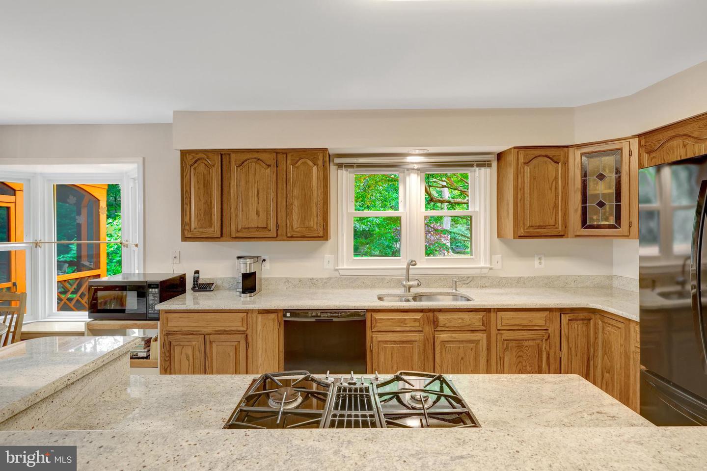 2982 FRANKLIN OAKS DR, HERNDON, Virginia 20171, 4 Bedrooms Bedrooms, ,2 BathroomsBathrooms,Residential,For sale,2982 FRANKLIN OAKS DR,VAFX2244914 MLS # VAFX2244914