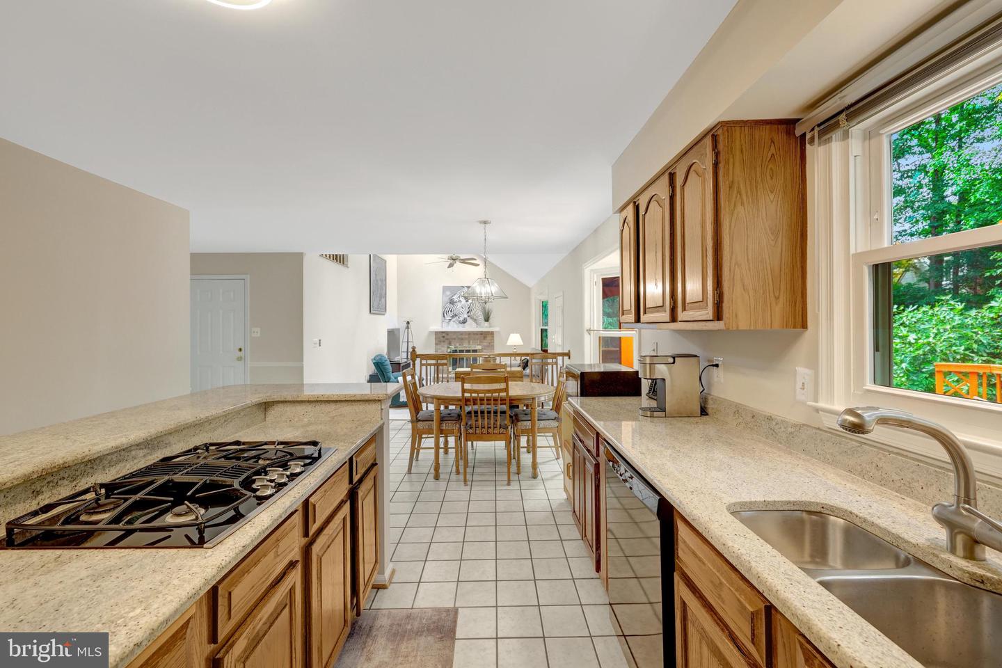 2982 FRANKLIN OAKS DR, HERNDON, Virginia 20171, 4 Bedrooms Bedrooms, ,2 BathroomsBathrooms,Residential,For sale,2982 FRANKLIN OAKS DR,VAFX2244914 MLS # VAFX2244914