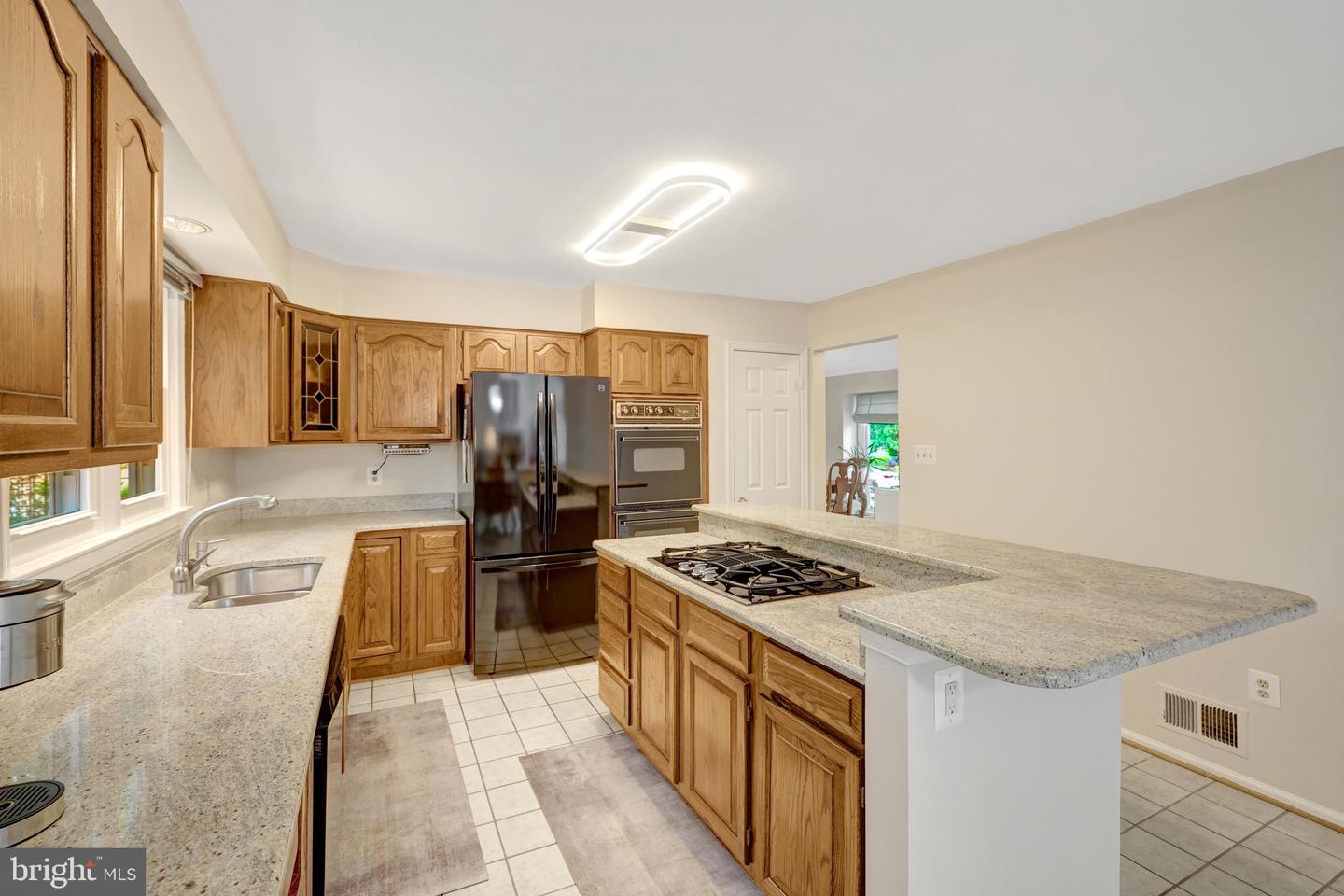 2982 FRANKLIN OAKS DR, HERNDON, Virginia 20171, 4 Bedrooms Bedrooms, ,2 BathroomsBathrooms,Residential,For sale,2982 FRANKLIN OAKS DR,VAFX2244914 MLS # VAFX2244914