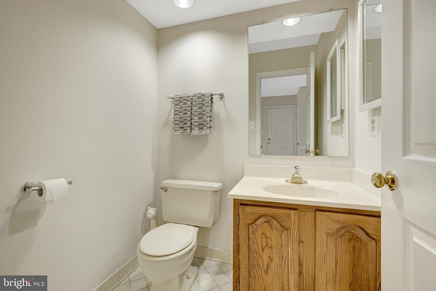 2982 FRANKLIN OAKS DR, HERNDON, Virginia 20171, 4 Bedrooms Bedrooms, ,2 BathroomsBathrooms,Residential,For sale,2982 FRANKLIN OAKS DR,VAFX2244914 MLS # VAFX2244914