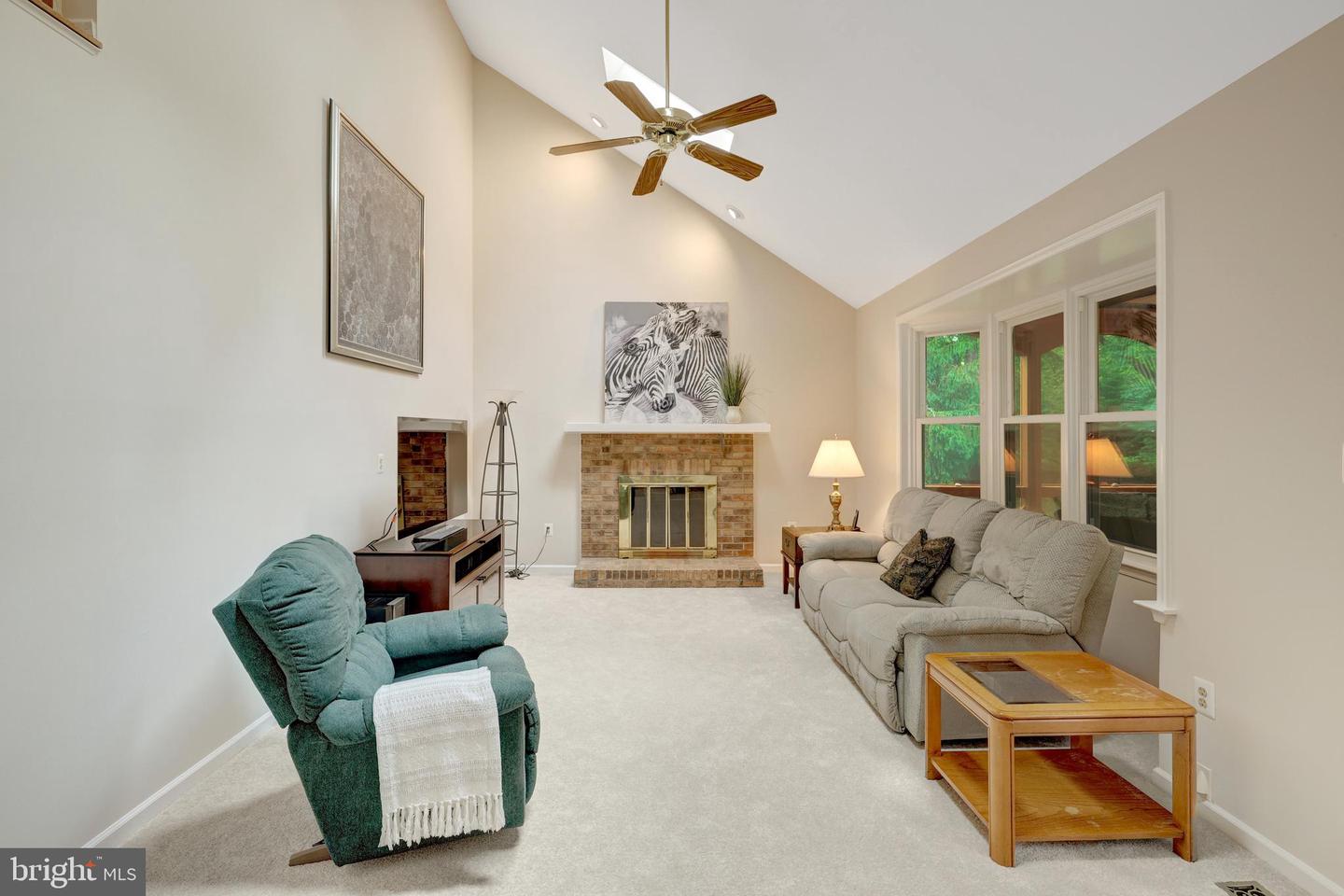 2982 FRANKLIN OAKS DR, HERNDON, Virginia 20171, 4 Bedrooms Bedrooms, ,2 BathroomsBathrooms,Residential,For sale,2982 FRANKLIN OAKS DR,VAFX2244914 MLS # VAFX2244914