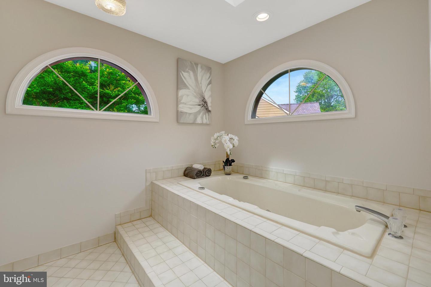 2982 FRANKLIN OAKS DR, HERNDON, Virginia 20171, 4 Bedrooms Bedrooms, ,2 BathroomsBathrooms,Residential,For sale,2982 FRANKLIN OAKS DR,VAFX2244914 MLS # VAFX2244914