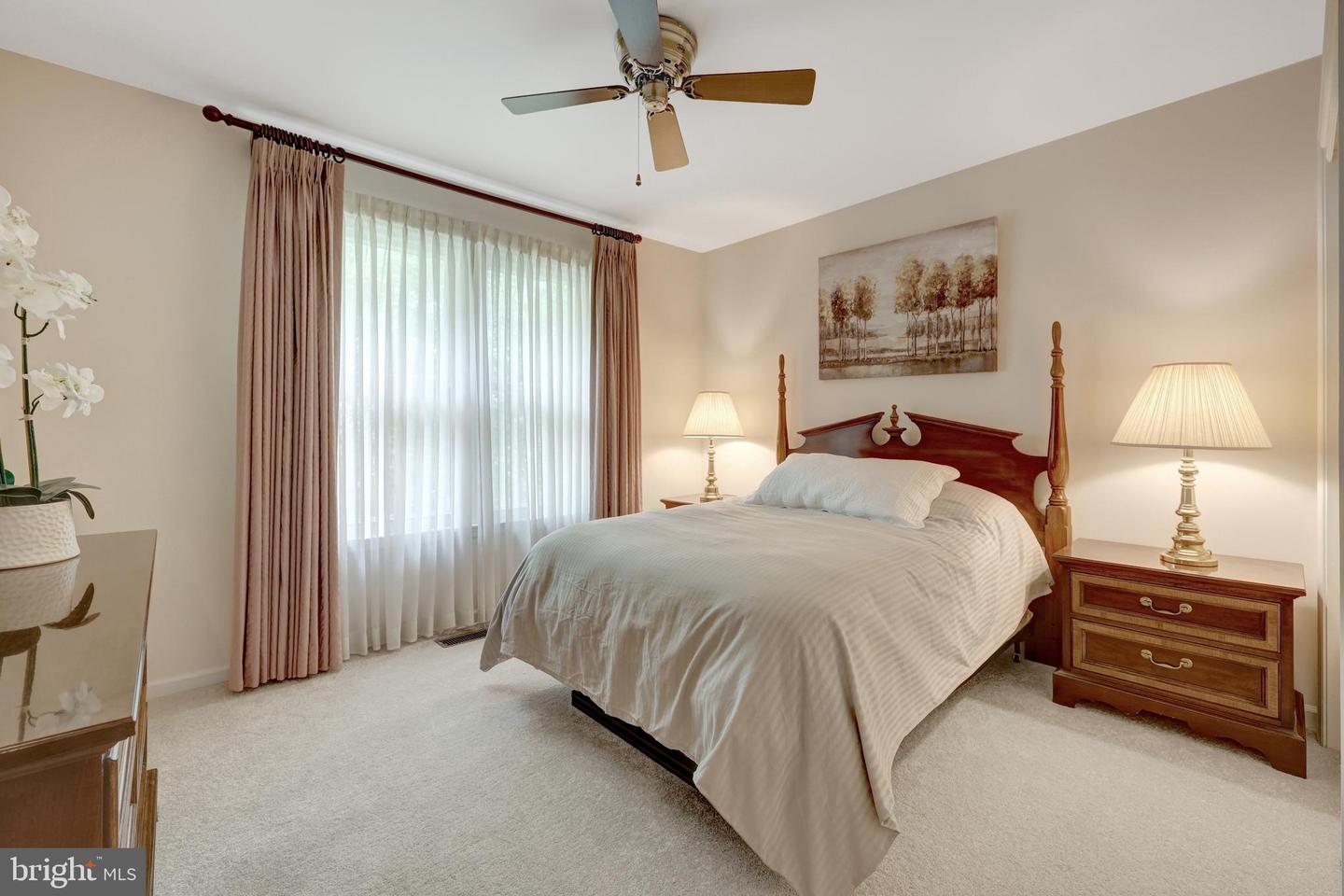 2982 FRANKLIN OAKS DR, HERNDON, Virginia 20171, 4 Bedrooms Bedrooms, ,2 BathroomsBathrooms,Residential,For sale,2982 FRANKLIN OAKS DR,VAFX2244914 MLS # VAFX2244914