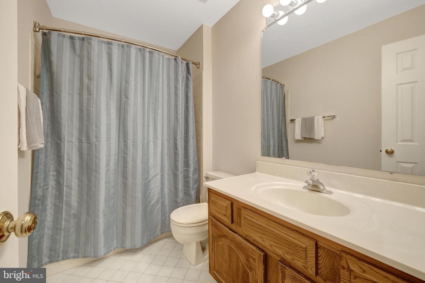 2982 FRANKLIN OAKS DR, HERNDON, Virginia 20171, 4 Bedrooms Bedrooms, ,2 BathroomsBathrooms,Residential,For sale,2982 FRANKLIN OAKS DR,VAFX2244914 MLS # VAFX2244914