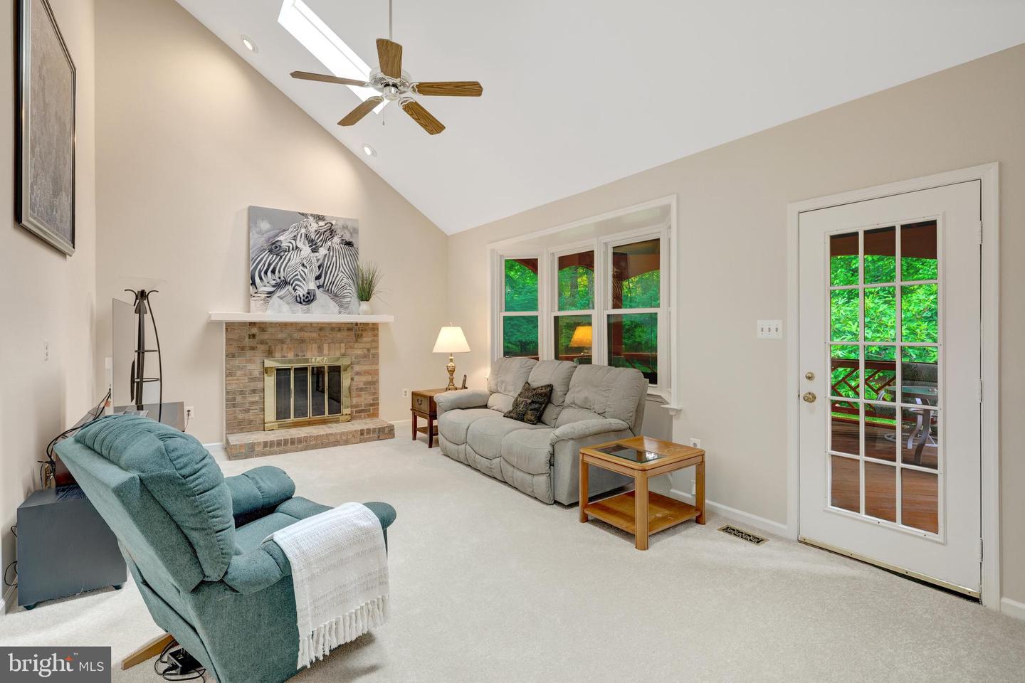 2982 FRANKLIN OAKS DR, HERNDON, Virginia 20171, 4 Bedrooms Bedrooms, ,2 BathroomsBathrooms,Residential,For sale,2982 FRANKLIN OAKS DR,VAFX2244914 MLS # VAFX2244914