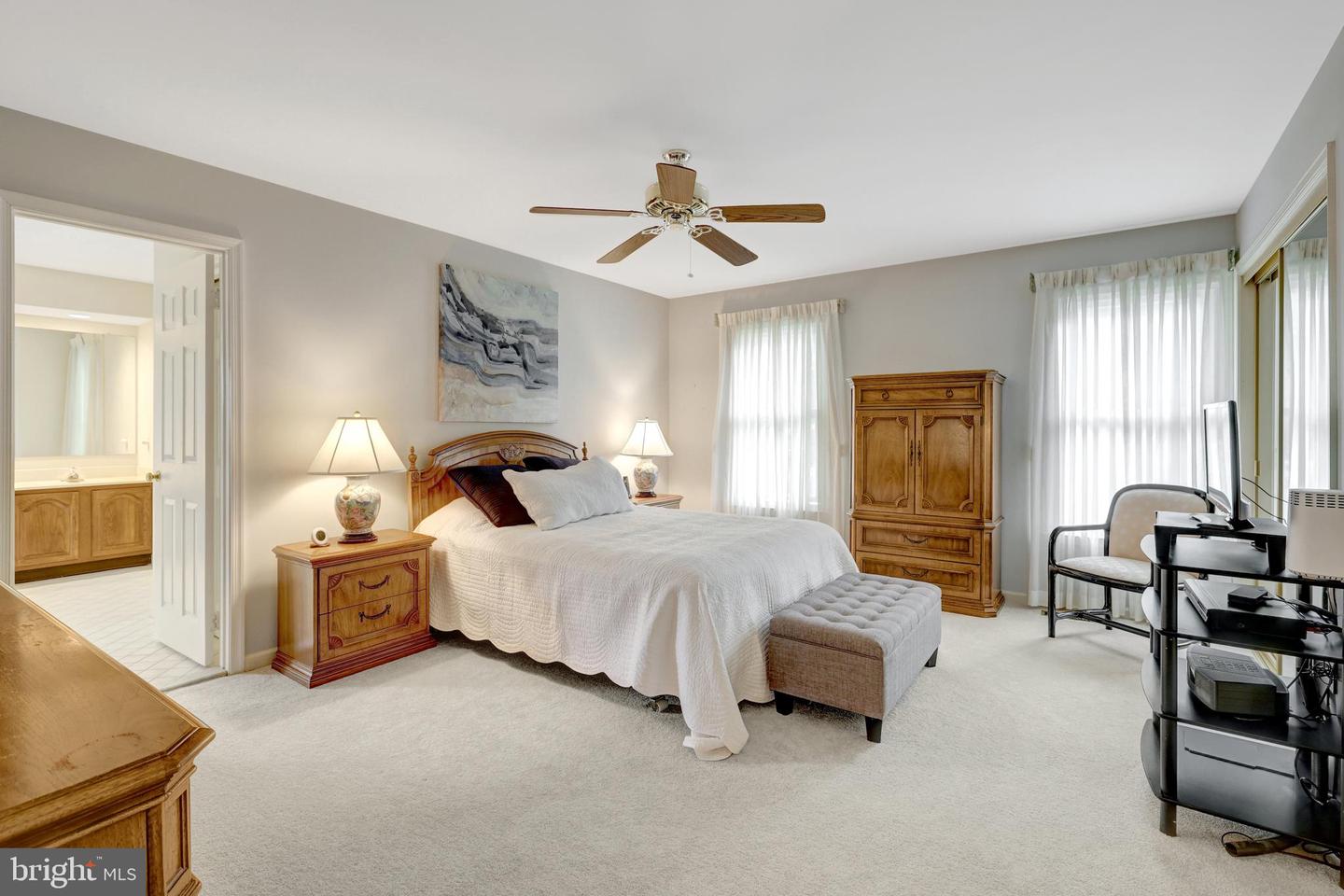2982 FRANKLIN OAKS DR, HERNDON, Virginia 20171, 4 Bedrooms Bedrooms, ,2 BathroomsBathrooms,Residential,For sale,2982 FRANKLIN OAKS DR,VAFX2244914 MLS # VAFX2244914