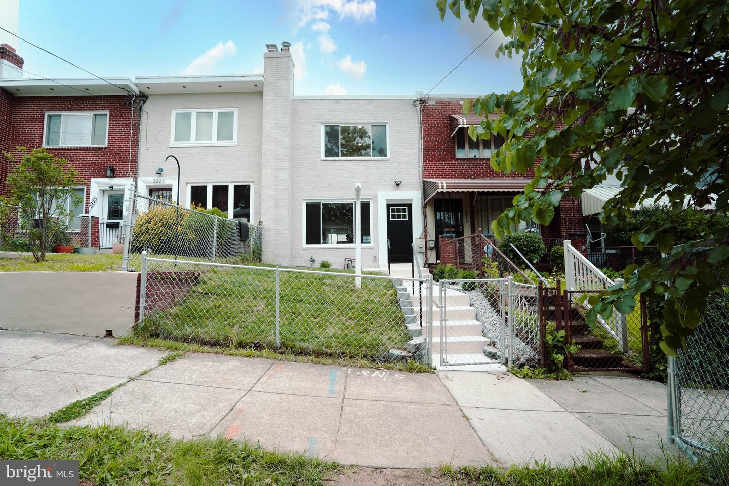 2221 15TH ST NE, WASHINGTON, District Of Columbia 20018, 4 Bedrooms Bedrooms, ,2 BathroomsBathrooms,Residential,For sale,2221 15TH ST NE,DCDC2203904 MLS # DCDC2203904
