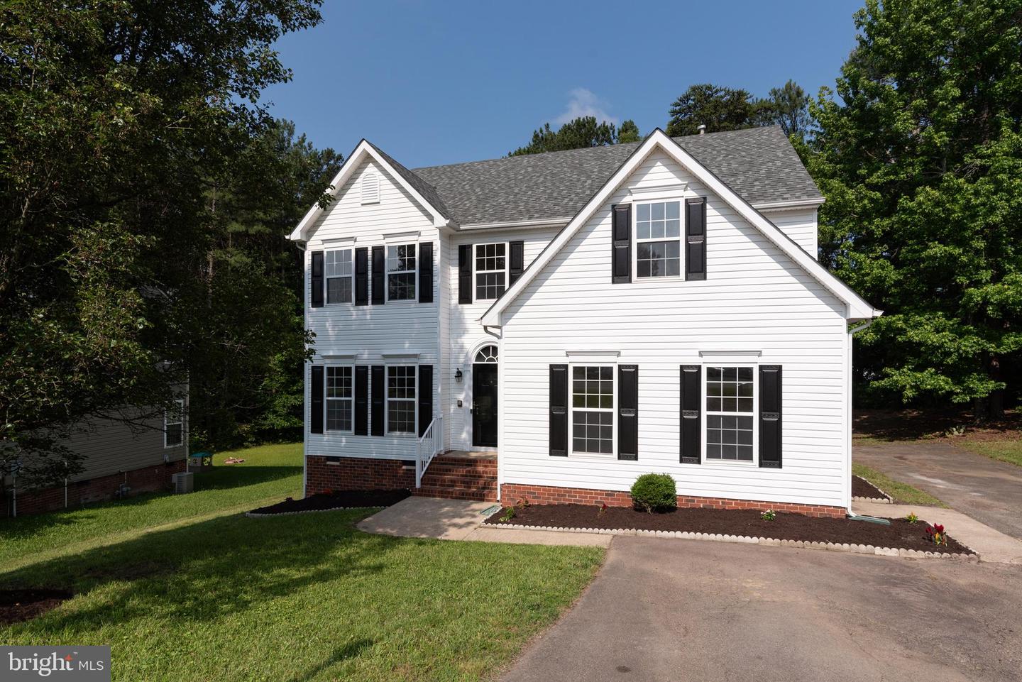 1332 ARBOR RIDGE LN, RICHMOND, Virginia 23223, 4 Bedrooms Bedrooms, ,2 BathroomsBathrooms,Residential,For sale,1332 ARBOR RIDGE LN,VAHN2000954 MLS # VAHN2000954