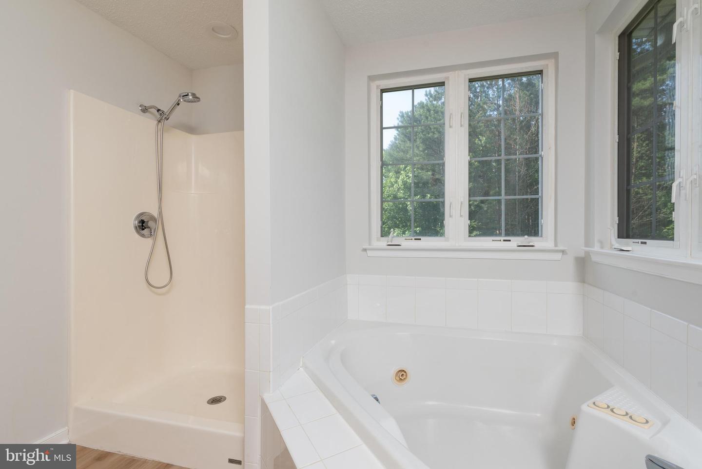 1332 ARBOR RIDGE LN, RICHMOND, Virginia 23223, 4 Bedrooms Bedrooms, ,2 BathroomsBathrooms,Residential,For sale,1332 ARBOR RIDGE LN,VAHN2000954 MLS # VAHN2000954