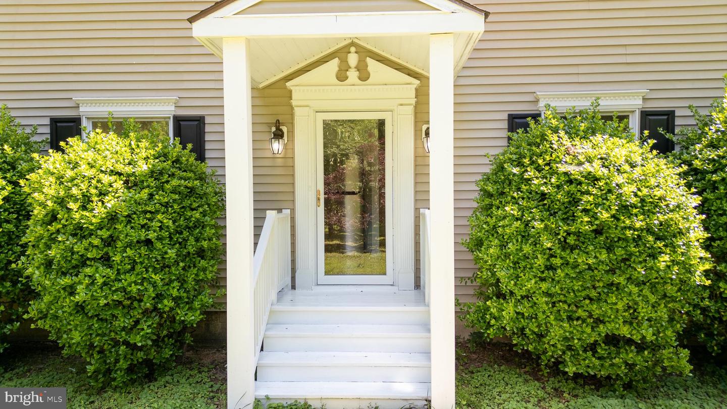 1041 GRANVILLE BAY RD, LANCASTER, Virginia 22503, 4 Bedrooms Bedrooms, 4 Rooms Rooms,3 BathroomsBathrooms,Residential,For sale,1041 GRANVILLE BAY RD,VALV2000830 MLS # VALV2000830