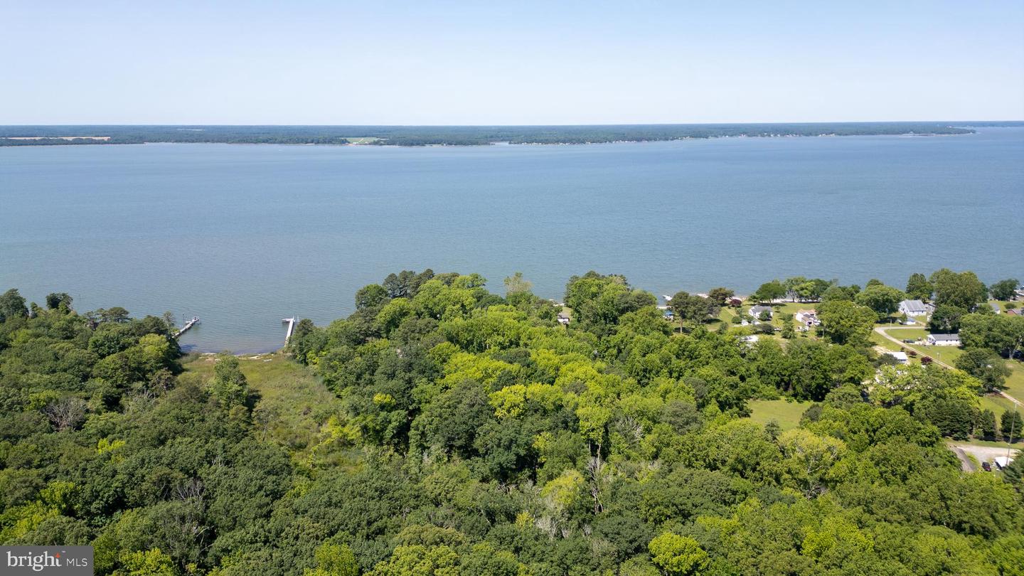 1041 GRANVILLE BAY RD, LANCASTER, Virginia 22503, 4 Bedrooms Bedrooms, 4 Rooms Rooms,3 BathroomsBathrooms,Residential,For sale,1041 GRANVILLE BAY RD,VALV2000830 MLS # VALV2000830