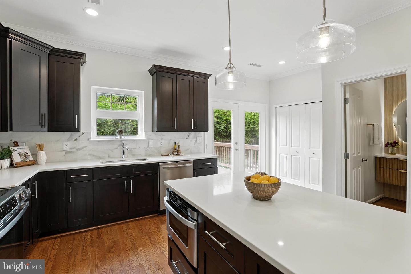 402 WOODCREST DR SE, WASHINGTON, District Of Columbia 20032, 4 Bedrooms Bedrooms, ,2 BathroomsBathrooms,Residential,For sale,402 WOODCREST DR SE,DCDC2204684 MLS # DCDC2204684