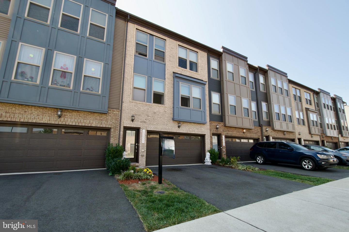 45401 DAVENO SQ, STERLING, Virginia 20164, 5 Bedrooms Bedrooms, ,4 BathroomsBathrooms,Residential,For sale,45401 DAVENO SQ,VALO2098900 MLS # VALO2098900