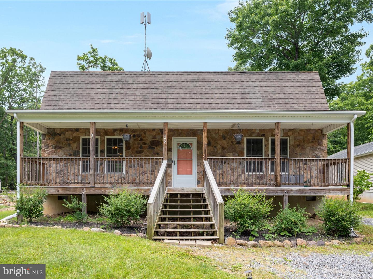305 WINCHESTER DR, WINCHESTER, Virginia 22602, 2 Bedrooms Bedrooms, ,2 BathroomsBathrooms,Residential,For sale,305 WINCHESTER DR,VAFV2034742 MLS # VAFV2034742