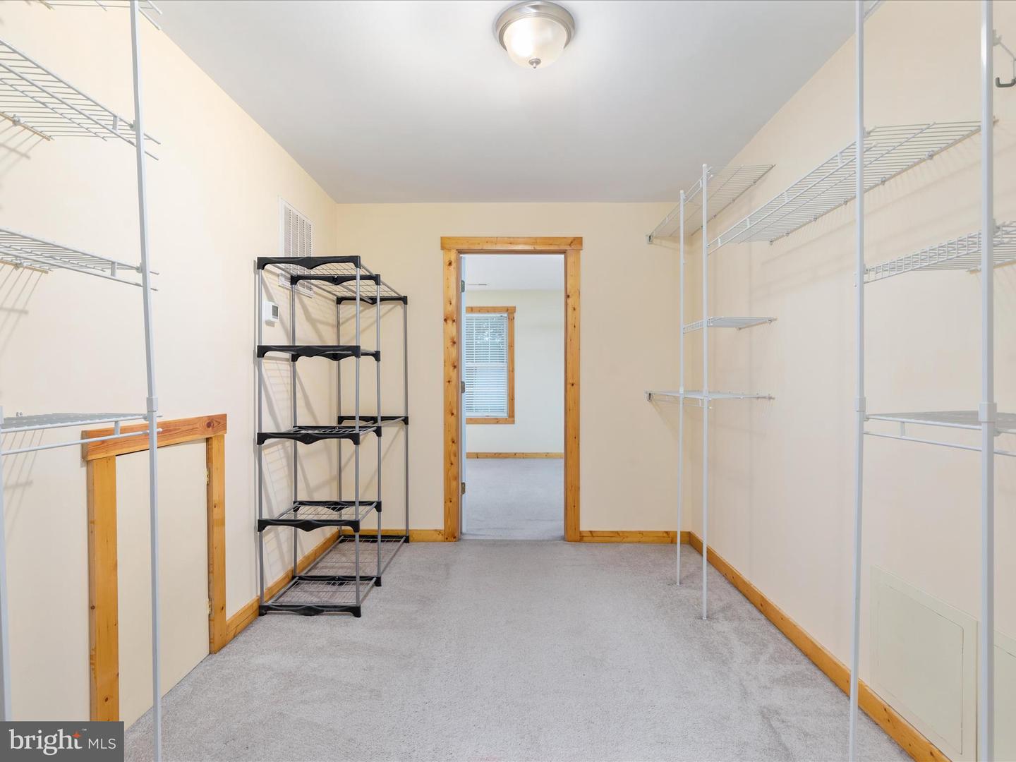 305 WINCHESTER DR, WINCHESTER, Virginia 22602, 2 Bedrooms Bedrooms, ,2 BathroomsBathrooms,Residential,For sale,305 WINCHESTER DR,VAFV2034742 MLS # VAFV2034742