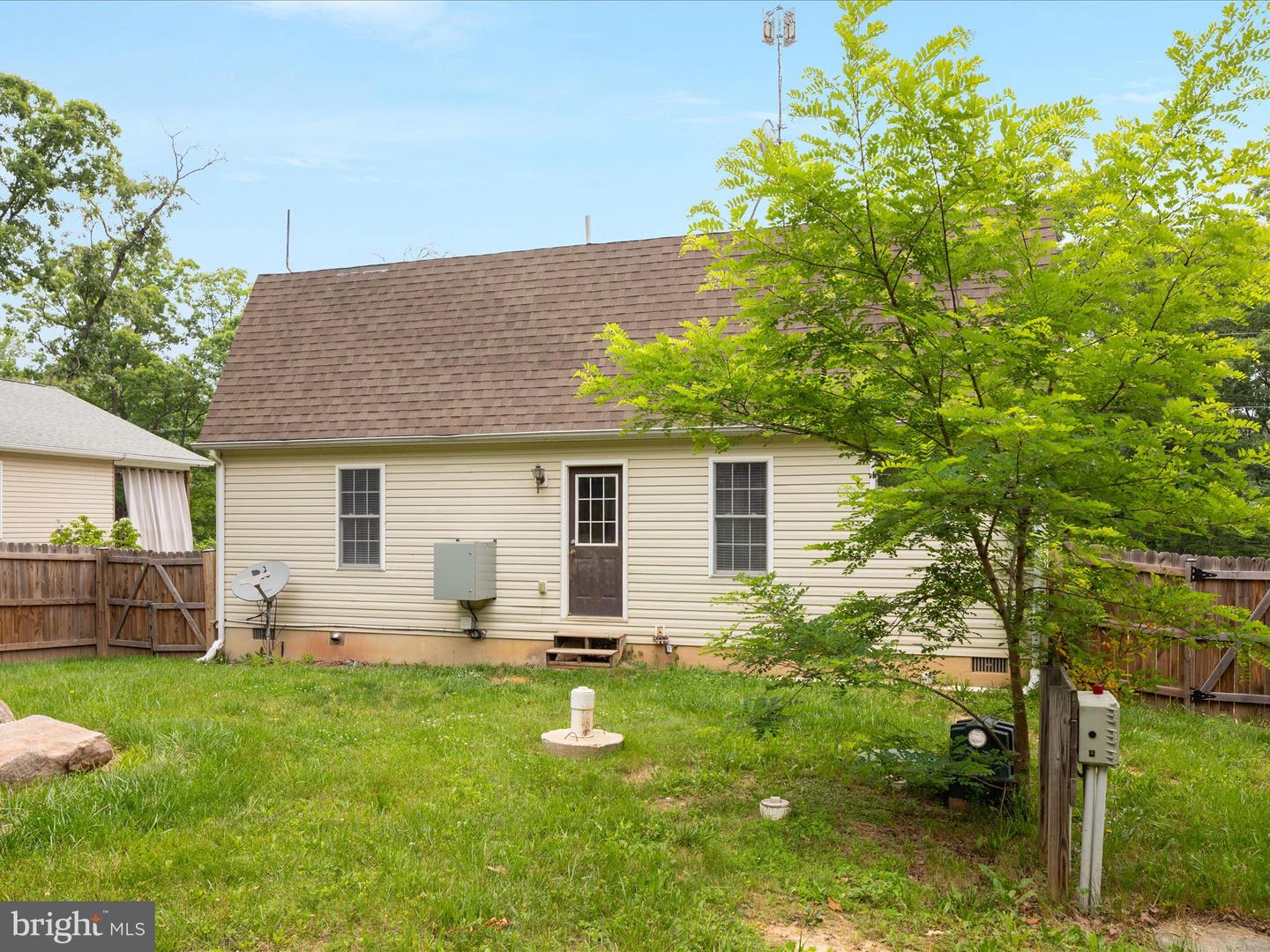 305 WINCHESTER DR, WINCHESTER, Virginia 22602, 2 Bedrooms Bedrooms, ,2 BathroomsBathrooms,Residential,For sale,305 WINCHESTER DR,VAFV2034742 MLS # VAFV2034742