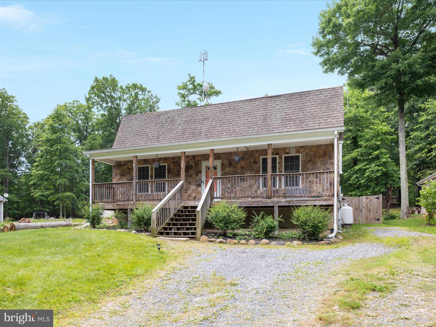 305 WINCHESTER DR, WINCHESTER, Virginia 22602, 2 Bedrooms Bedrooms, ,2 BathroomsBathrooms,Residential,For sale,305 WINCHESTER DR,VAFV2034742 MLS # VAFV2034742