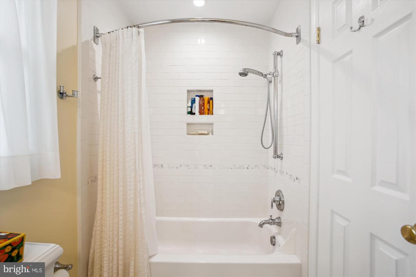 3030 STEVEN MARTIN DR, FAIRFAX, Virginia 22031, 3 Bedrooms Bedrooms, ,2 BathroomsBathrooms,Residential,For sale,3030 STEVEN MARTIN DR,VAFX2246260 MLS # VAFX2246260