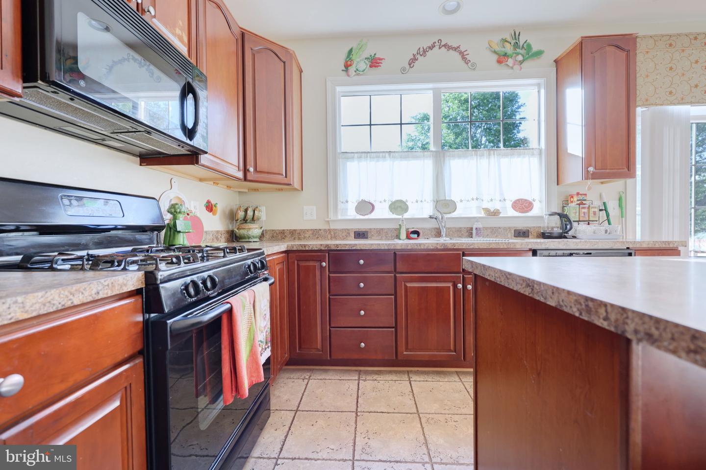 8182 COBBLE POND WAY, MANASSAS, Virginia 20111, 4 Bedrooms Bedrooms, ,3 BathroomsBathrooms,Residential,For sale,8182 COBBLE POND WAY,VAPW2096622 MLS # VAPW2096622