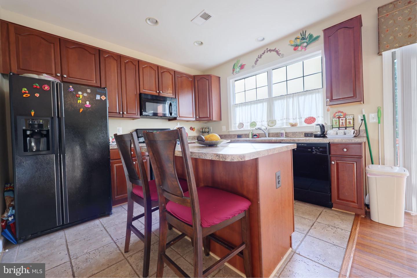 8182 COBBLE POND WAY, MANASSAS, Virginia 20111, 4 Bedrooms Bedrooms, ,3 BathroomsBathrooms,Residential,For sale,8182 COBBLE POND WAY,VAPW2096622 MLS # VAPW2096622