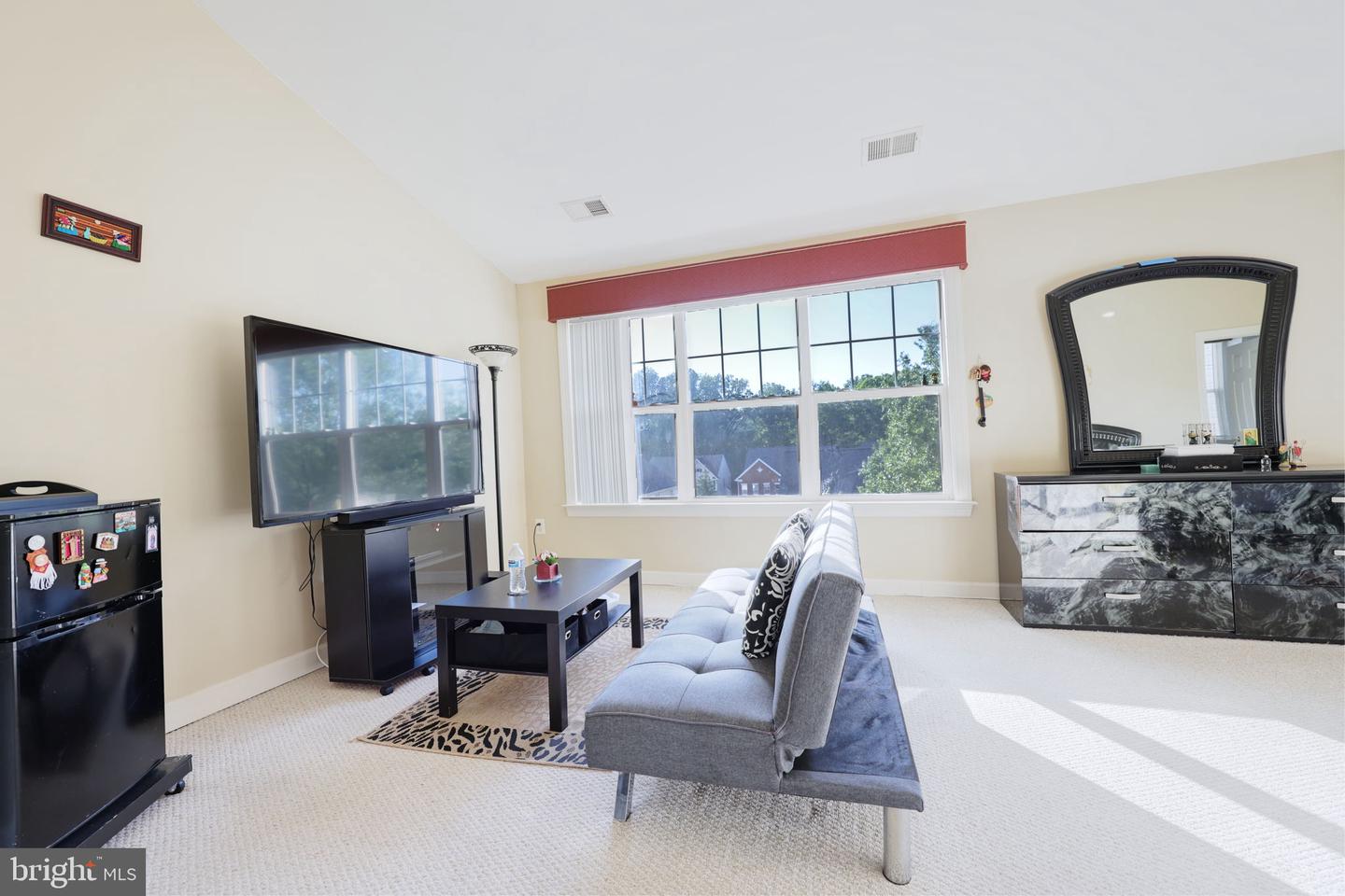 8182 COBBLE POND WAY, MANASSAS, Virginia 20111, 4 Bedrooms Bedrooms, ,3 BathroomsBathrooms,Residential,For sale,8182 COBBLE POND WAY,VAPW2096622 MLS # VAPW2096622