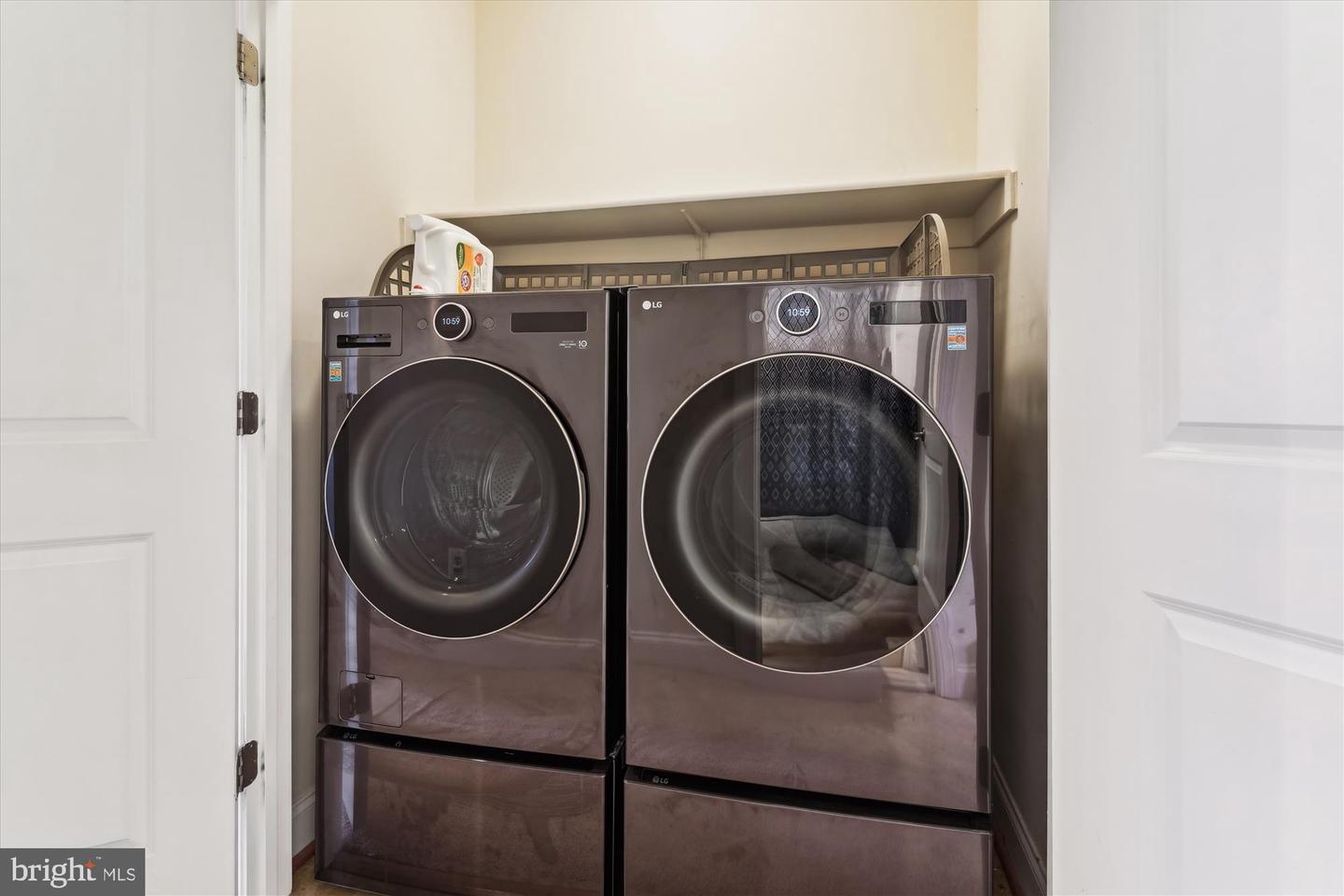 2262 MARGRAF CIR, WOODBRIDGE, Virginia 22191, 3 Bedrooms Bedrooms, ,2 BathroomsBathrooms,Residential,For sale,2262 MARGRAF CIR,VAPW2096662 MLS # VAPW2096662