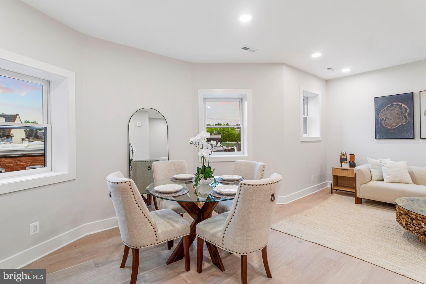 1724 CONNECTICUT AVE NW #5, WASHINGTON, District Of Columbia 20009, 2 Bedrooms Bedrooms, ,1 BathroomBathrooms,Residential,For sale,1724 CONNECTICUT AVE NW #5,DCDC2204870 MLS # DCDC2204870
