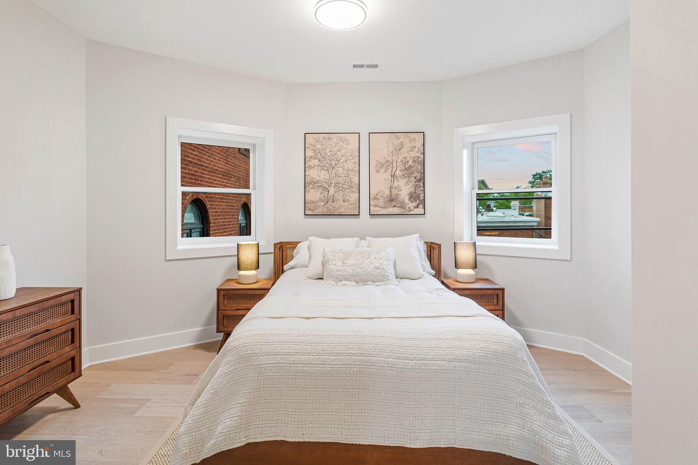 1724 CONNECTICUT AVE NW #5, WASHINGTON, District Of Columbia 20009, 2 Bedrooms Bedrooms, ,1 BathroomBathrooms,Residential,For sale,1724 CONNECTICUT AVE NW #5,DCDC2204870 MLS # DCDC2204870