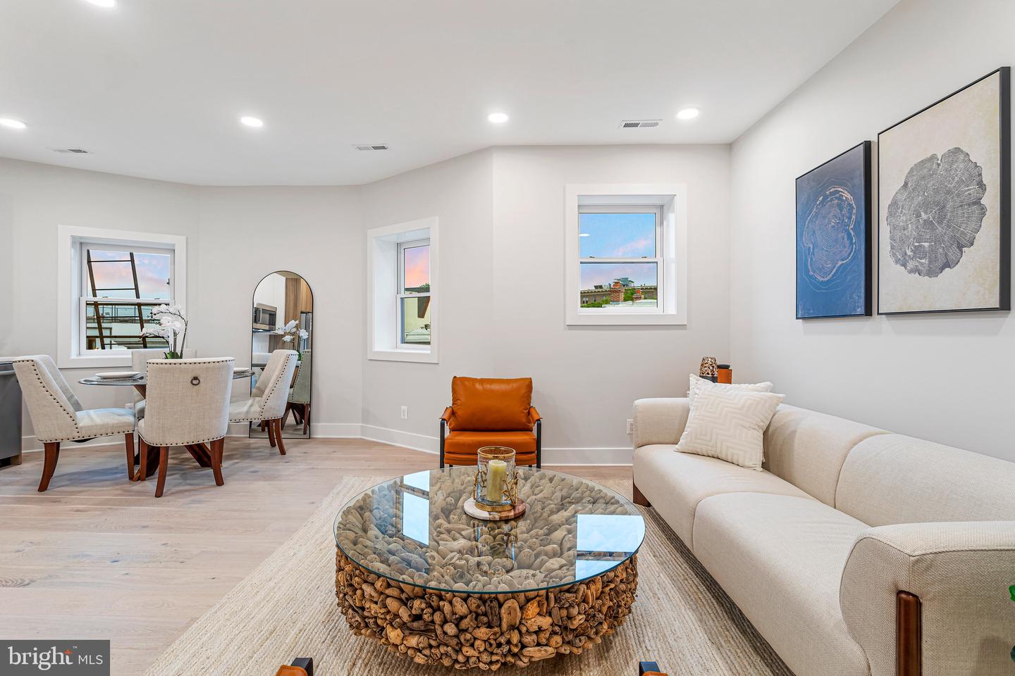 1724 CONNECTICUT AVE NW #5, WASHINGTON, District Of Columbia 20009, 2 Bedrooms Bedrooms, ,1 BathroomBathrooms,Residential,For sale,1724 CONNECTICUT AVE NW #5,DCDC2204870 MLS # DCDC2204870