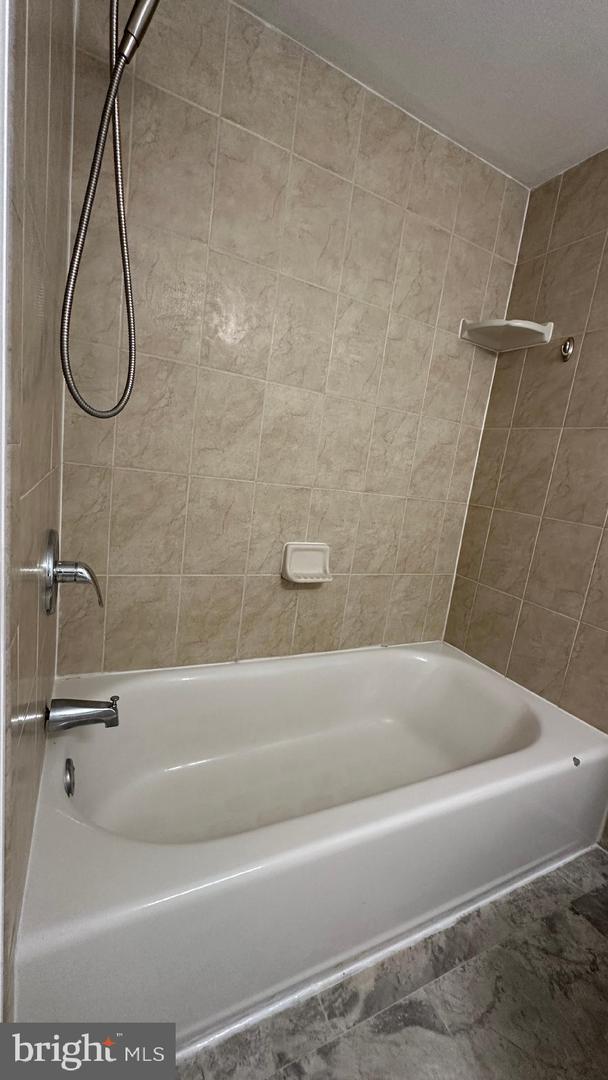 12703 LOTTE DR #102, WOODBRIDGE, Virginia 22192, 1 Bedroom Bedrooms, ,1 BathroomBathrooms,Residential,For sale,12703 LOTTE DR #102,VAPW2096670 MLS # VAPW2096670