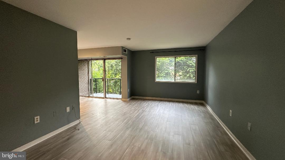 12703 LOTTE DR #102, WOODBRIDGE, Virginia 22192, 1 Bedroom Bedrooms, ,1 BathroomBathrooms,Residential,For sale,12703 LOTTE DR #102,VAPW2096670 MLS # VAPW2096670