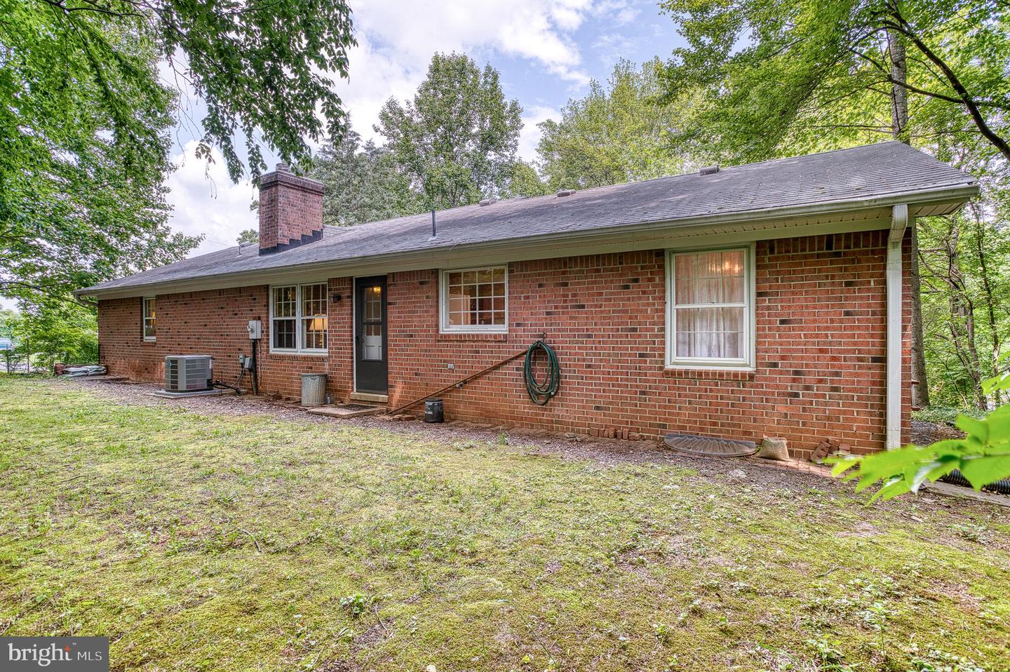 18305 FOX MOUNTAIN LN, CULPEPER, Virginia 22701, 3 Bedrooms Bedrooms, ,2 BathroomsBathrooms,Residential,For sale,18305 FOX MOUNTAIN LN,VACU2010746 MLS # VACU2010746