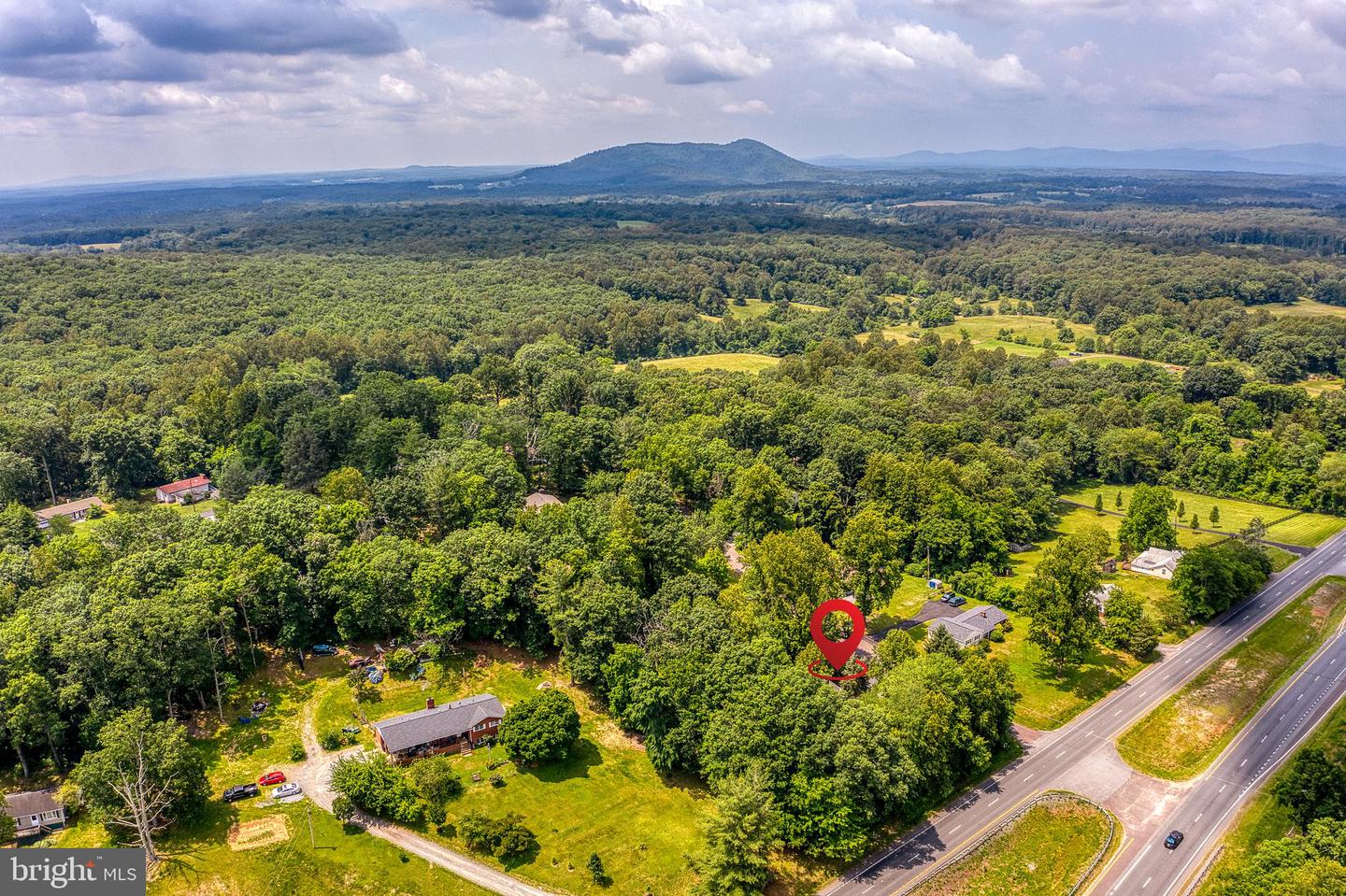 18305 FOX MOUNTAIN LN, CULPEPER, Virginia 22701, 3 Bedrooms Bedrooms, ,2 BathroomsBathrooms,Residential,For sale,18305 FOX MOUNTAIN LN,VACU2010746 MLS # VACU2010746