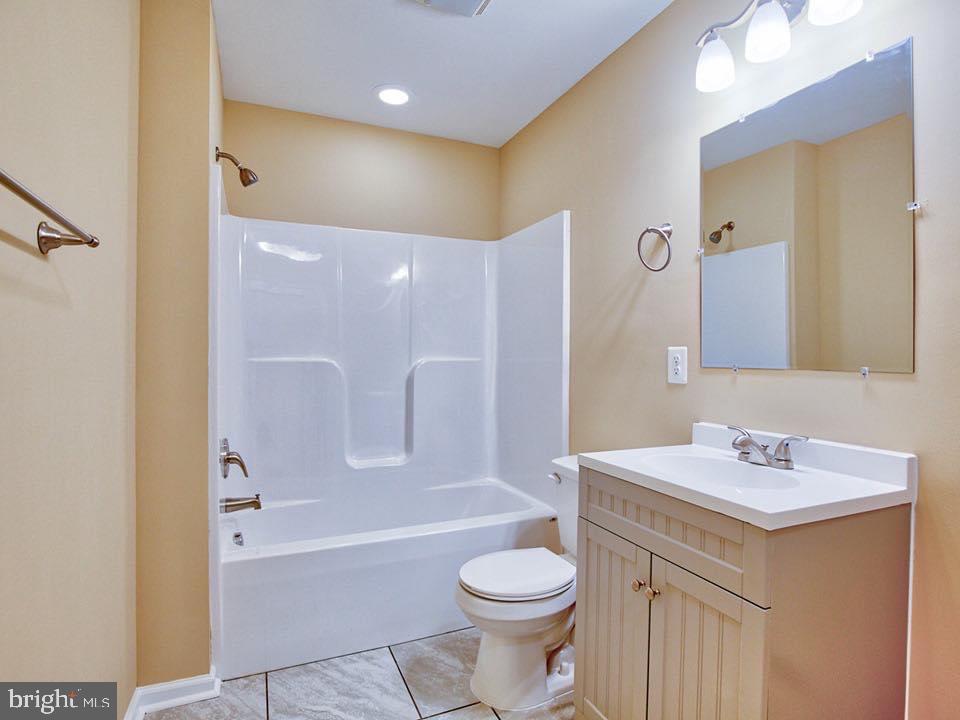 118 PIPPIN CT, LINDEN, Virginia 22642, 4 Bedrooms Bedrooms, ,3 BathroomsBathrooms,Residential,For sale,118 PIPPIN CT,VAWR2011406 MLS # VAWR2011406