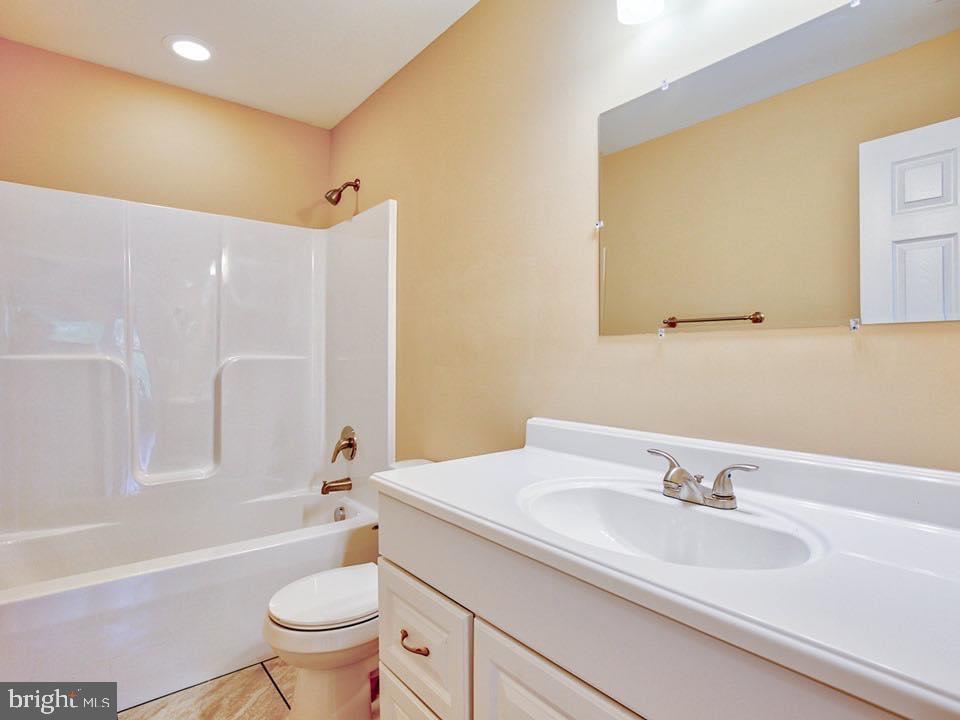 118 PIPPIN CT, LINDEN, Virginia 22642, 4 Bedrooms Bedrooms, ,3 BathroomsBathrooms,Residential,For sale,118 PIPPIN CT,VAWR2011406 MLS # VAWR2011406