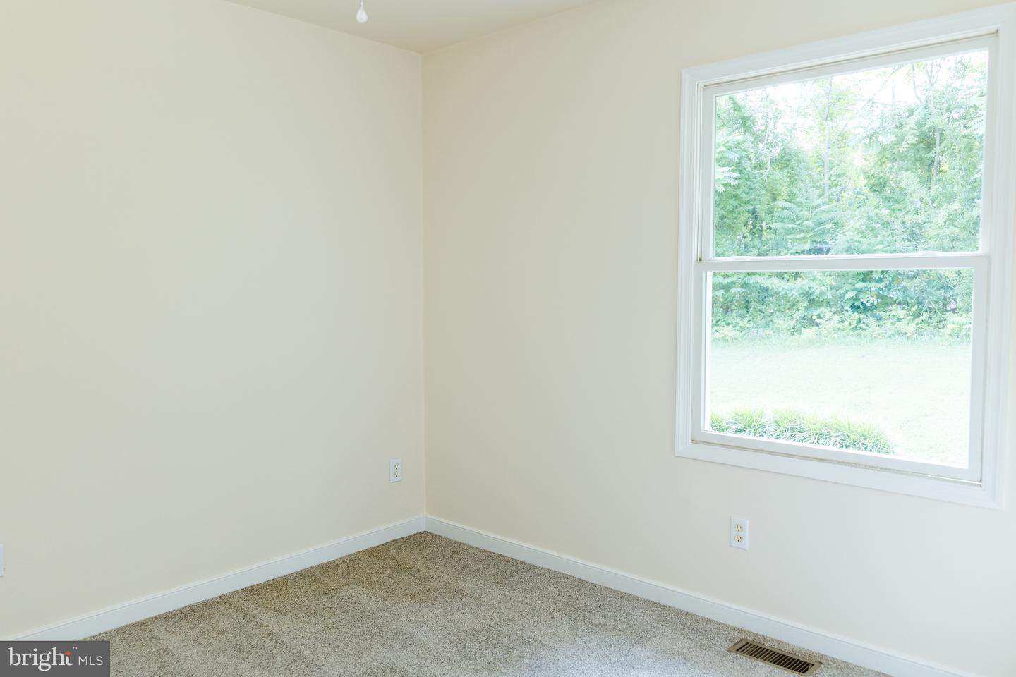 238 ADMIRAL DR, RUTHER GLEN, Virginia 22546, 2 Bedrooms Bedrooms, ,1 BathroomBathrooms,Residential,For sale,238 ADMIRAL DR,VACV2008286 MLS # VACV2008286