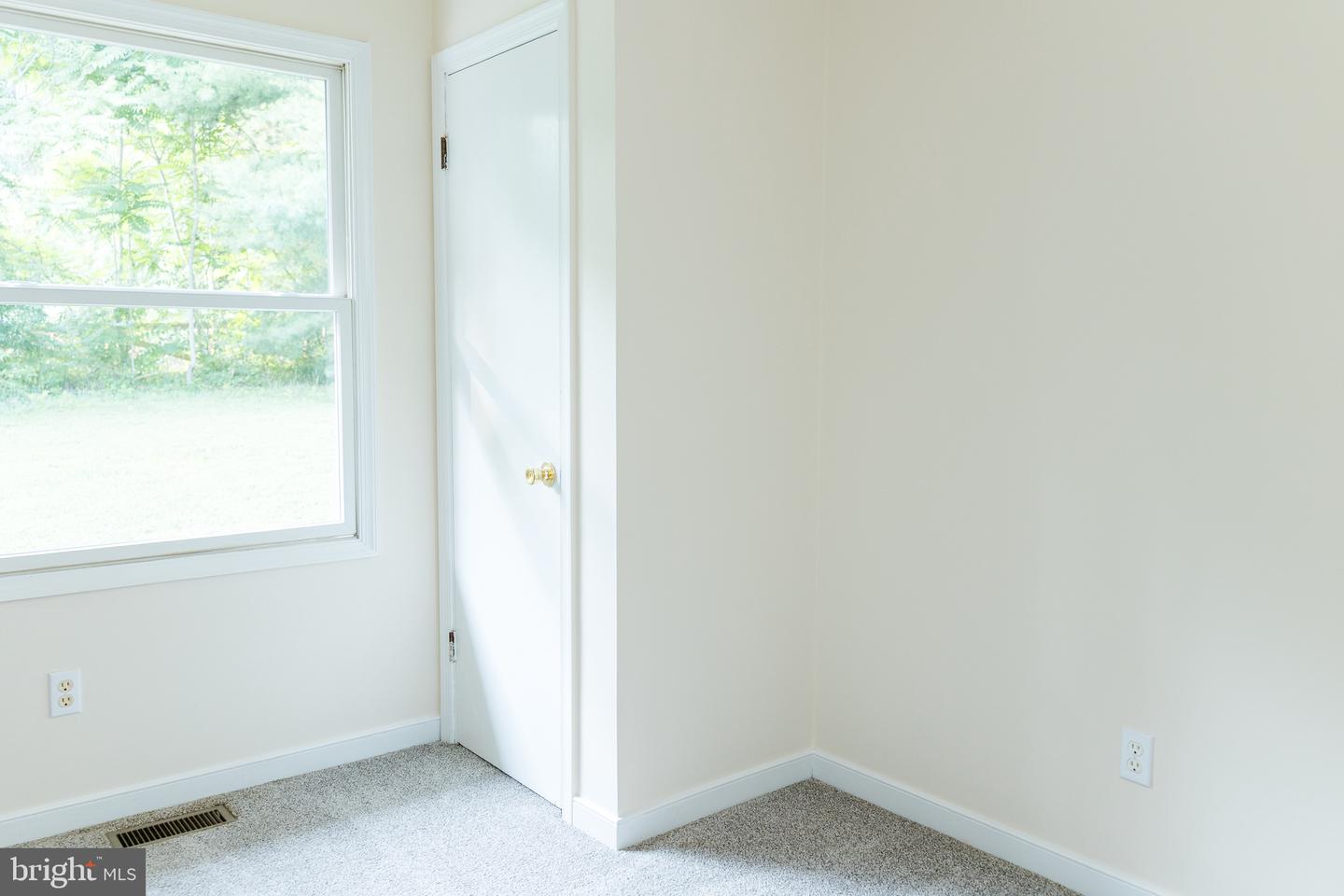 238 ADMIRAL DR, RUTHER GLEN, Virginia 22546, 2 Bedrooms Bedrooms, ,1 BathroomBathrooms,Residential,For sale,238 ADMIRAL DR,VACV2008286 MLS # VACV2008286