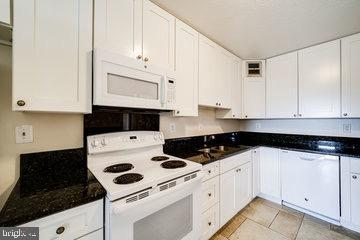 205 YOAKUM PKWY #810, ALEXANDRIA, Virginia 22304, 2 Bedrooms Bedrooms, ,1 BathroomBathrooms,Residential,For sale,205 YOAKUM PKWY #810,VAAX2046332 MLS # VAAX2046332