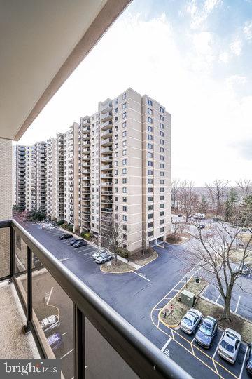 205 YOAKUM PKWY #810, ALEXANDRIA, Virginia 22304, 2 Bedrooms Bedrooms, ,1 BathroomBathrooms,Residential,For sale,205 YOAKUM PKWY #810,VAAX2046332 MLS # VAAX2046332