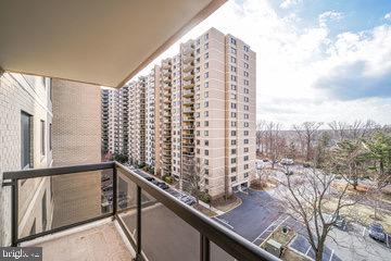 205 YOAKUM PKWY #810, ALEXANDRIA, Virginia 22304, 2 Bedrooms Bedrooms, ,1 BathroomBathrooms,Residential,For sale,205 YOAKUM PKWY #810,VAAX2046332 MLS # VAAX2046332