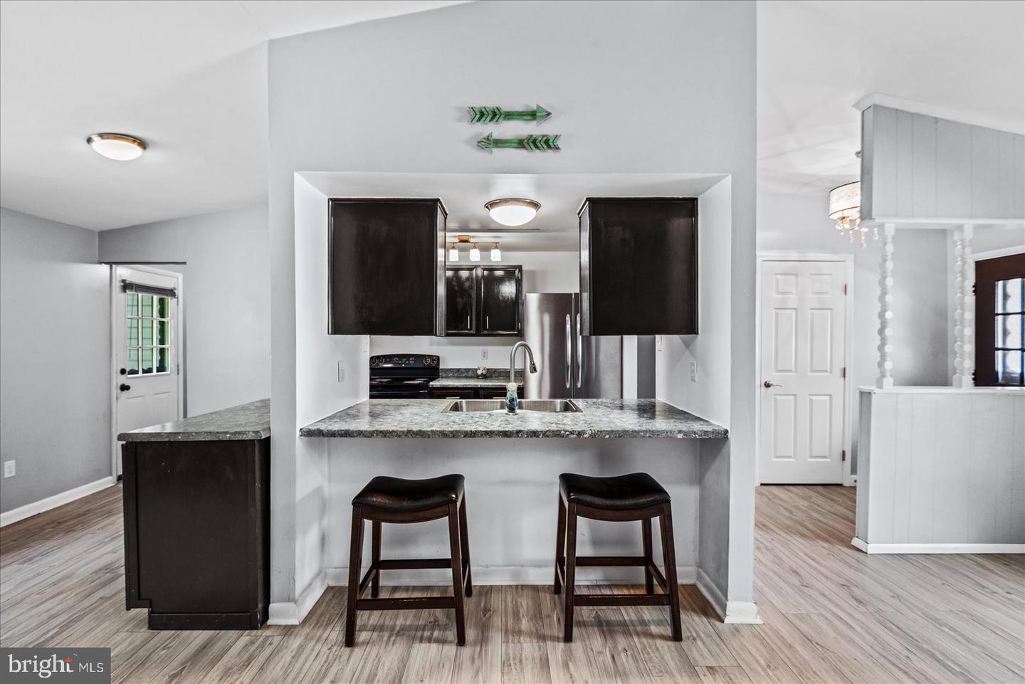 7300 SUMMERTREE DR, NORTH CHESTERFIELD, Virginia 23224, 3 Bedrooms Bedrooms, ,2 BathroomsBathrooms,Residential,For sale,7300 SUMMERTREE DR,VACF2001180 MLS # VACF2001180