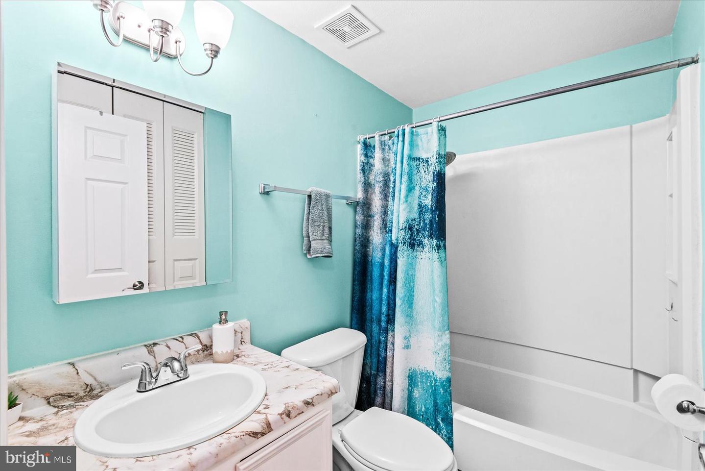 7300 SUMMERTREE DR, NORTH CHESTERFIELD, Virginia 23224, 3 Bedrooms Bedrooms, ,2 BathroomsBathrooms,Residential,For sale,7300 SUMMERTREE DR,VACF2001180 MLS # VACF2001180
