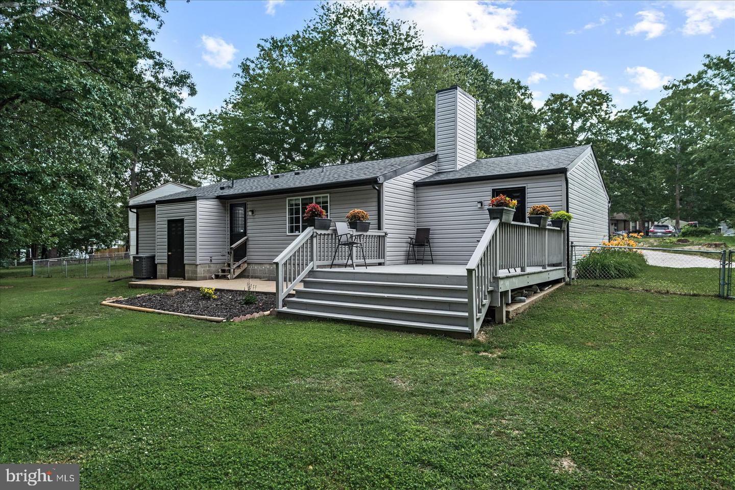 7300 SUMMERTREE DR, NORTH CHESTERFIELD, Virginia 23224, 3 Bedrooms Bedrooms, ,2 BathroomsBathrooms,Residential,For sale,7300 SUMMERTREE DR,VACF2001180 MLS # VACF2001180